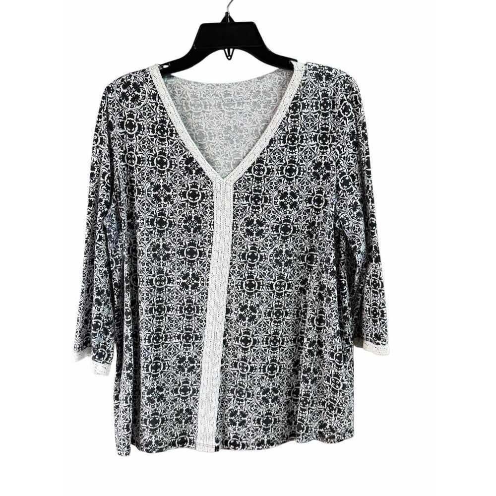 Kim Rogers Sz L 100% Cotton Black White Medallion Print V Neck Top Casual Chic